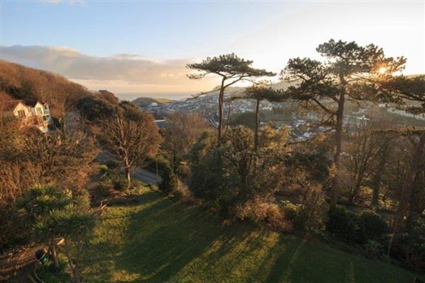 Westwell Hall Guest Accommodation, Bed & Breakfast, Luxury Rooms Ilfracombe Exterior photo